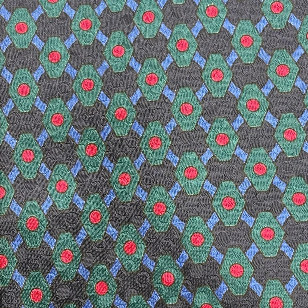 Boston Trader Mens Silk Blend Necktie Navy Blue‎ Geometric Pattern